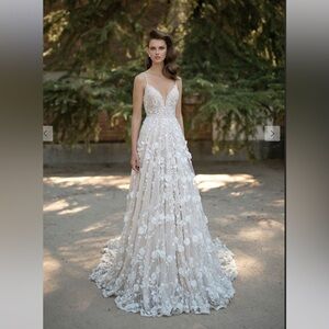 Berta Bridal 16-23 Wedding Dress